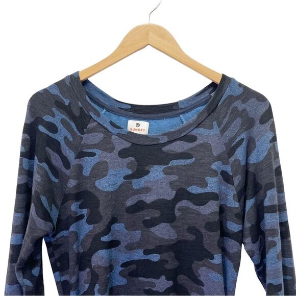 Sundry Side Ruched Sweatshirt Dress in Blue & Black Camo Sundry 2 | Size Medium - Picture 6 of 12